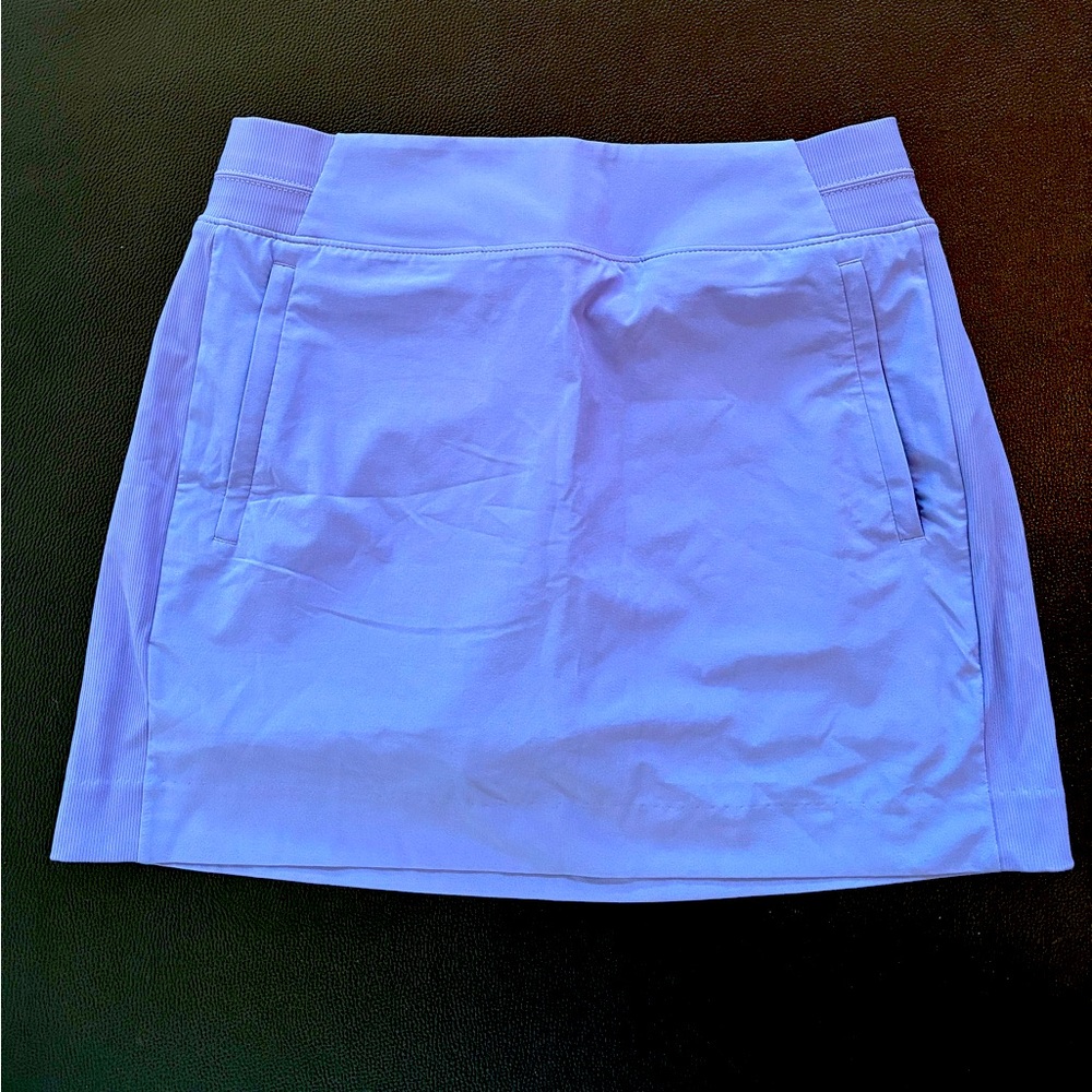 Athleta fitted golf skirt with lightweight inner shorts. Brooklyn Adonis Skort